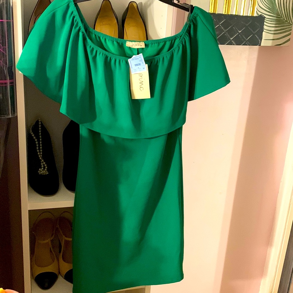 Green off the shoulder dress (Pinc)